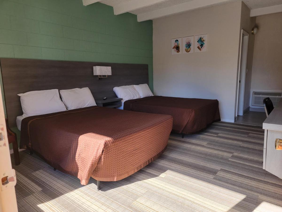 Budget Inn Of Уинтър Хевън Екстериор снимка